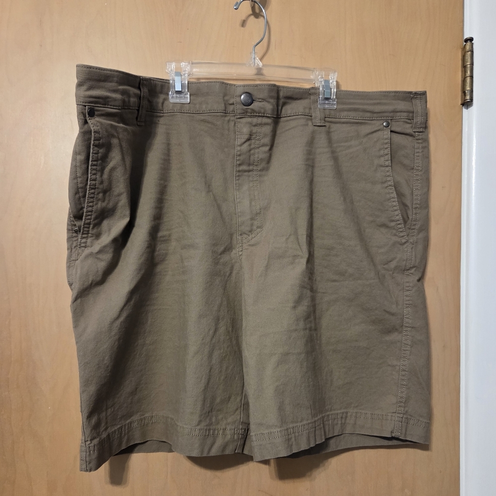 Columbia Men's Khaki Flat Front Shorts Size 42